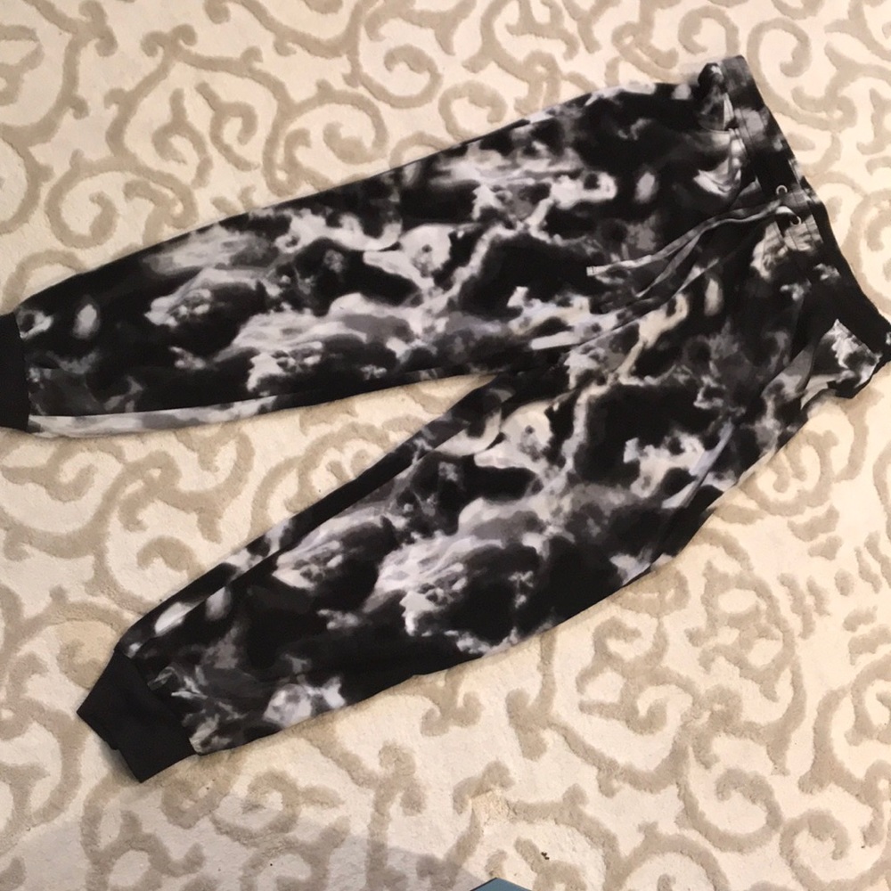 Marble joggers